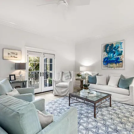 Honey'S Beach House